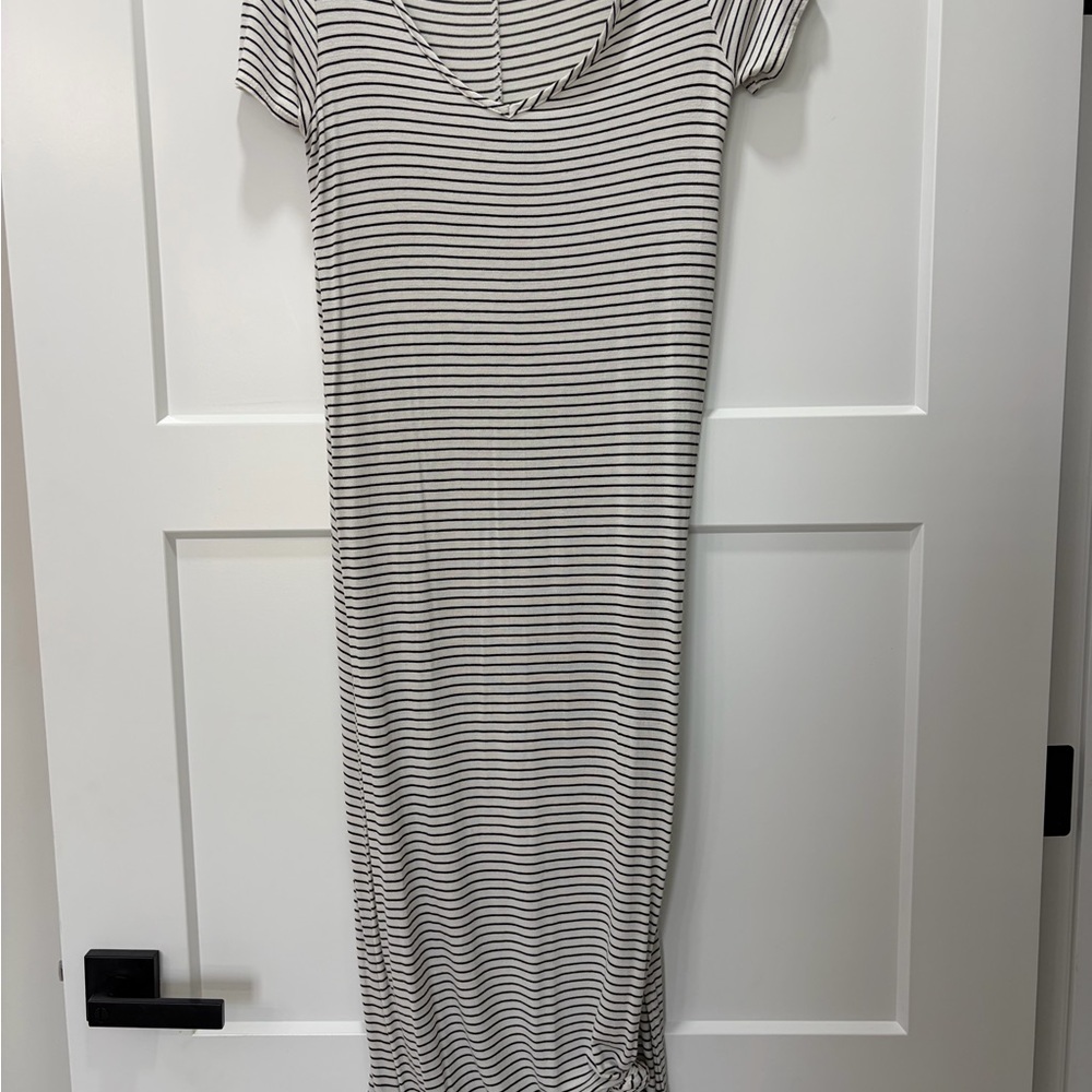 Olivia Rae Casual Summer Women's Black & White Striped Short-Sleeve Maxi Dress